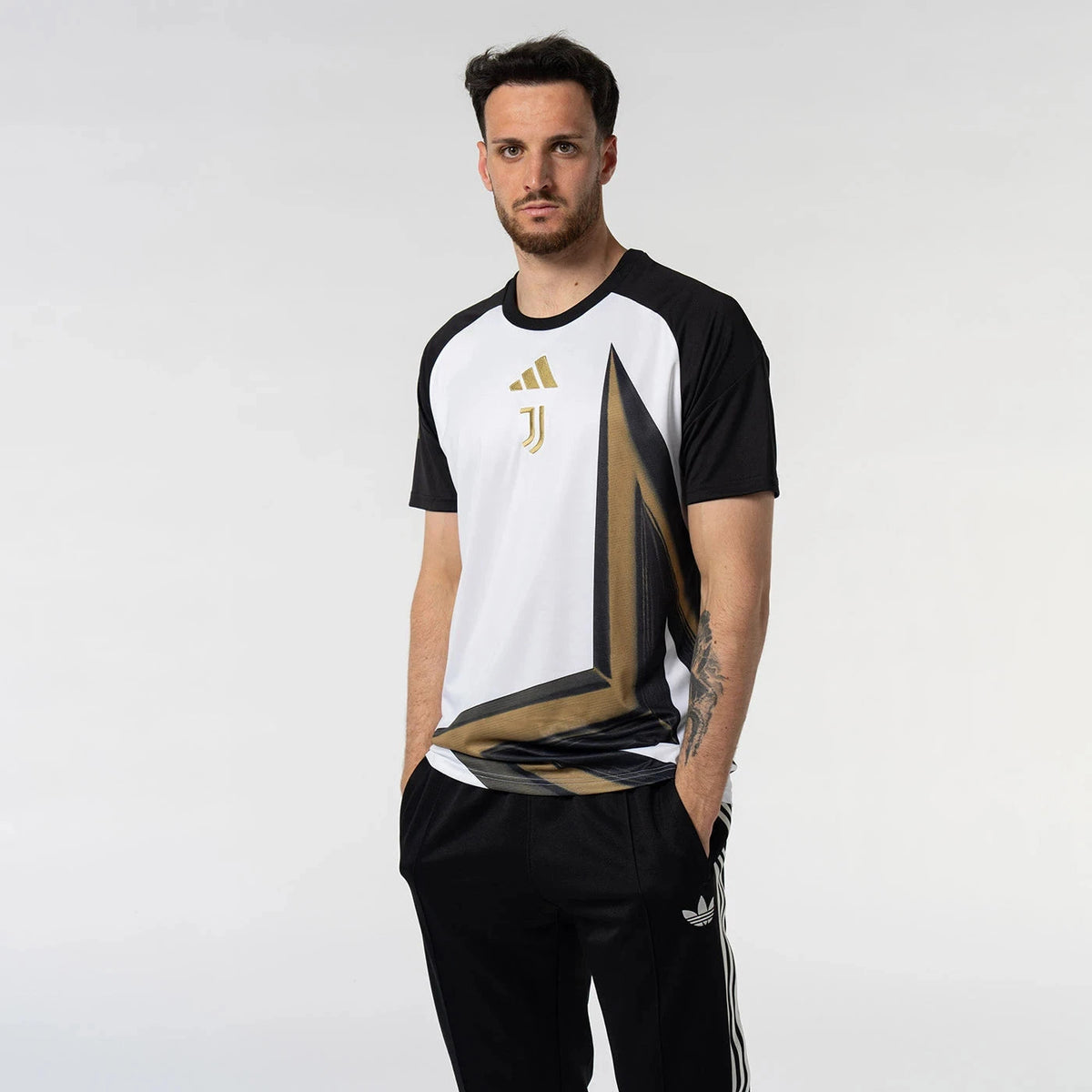 Juventus - Pre-Match 26/27 Jersey