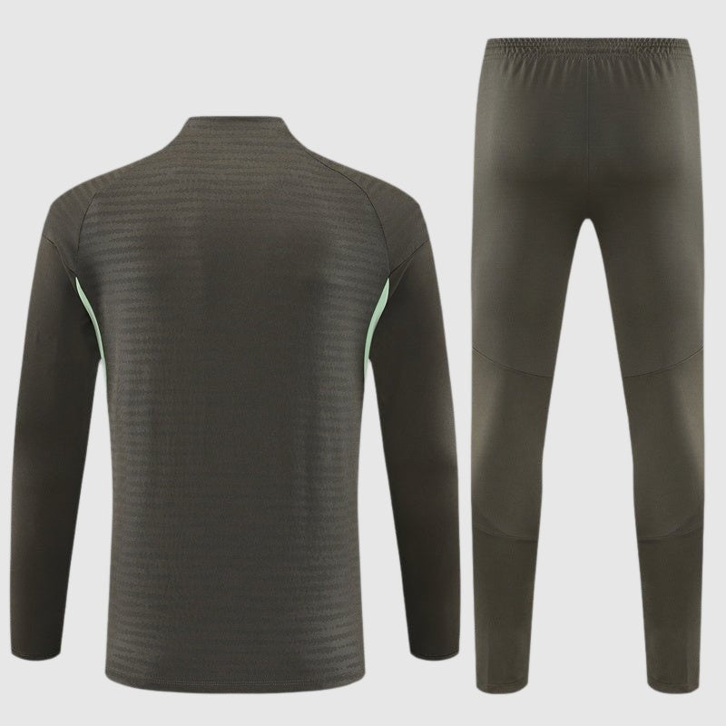 Real Madrid - Training 25/26 Tracksuit Kit