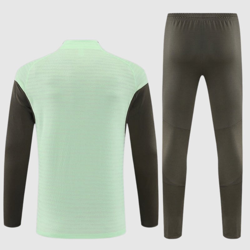 Real Madrid - Training 25/26 Tracksuit Kit
