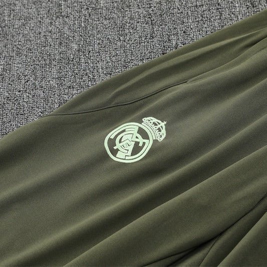 Real Madrid - Training 25/26 Tracksuit Kit