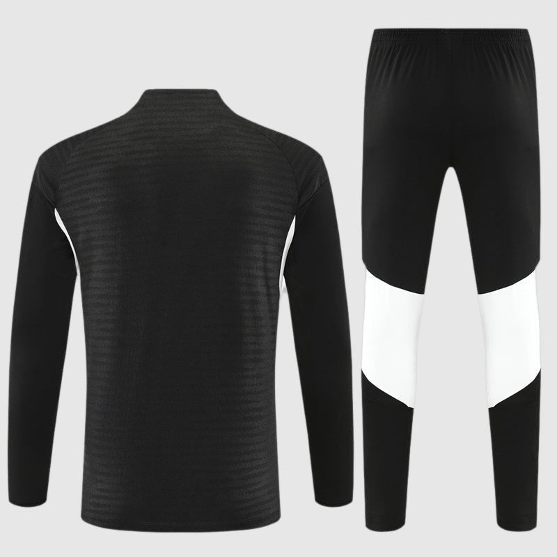 Liverpool - Training 25/26 Tracksuit Kit