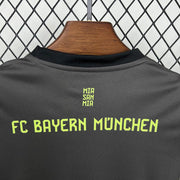 Bayern Munich - Goalkeeper 2 25/26 Kids Jersey Kit