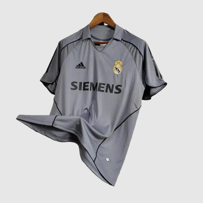 Real Madrid - II 2005/06 Retro Away Jersey