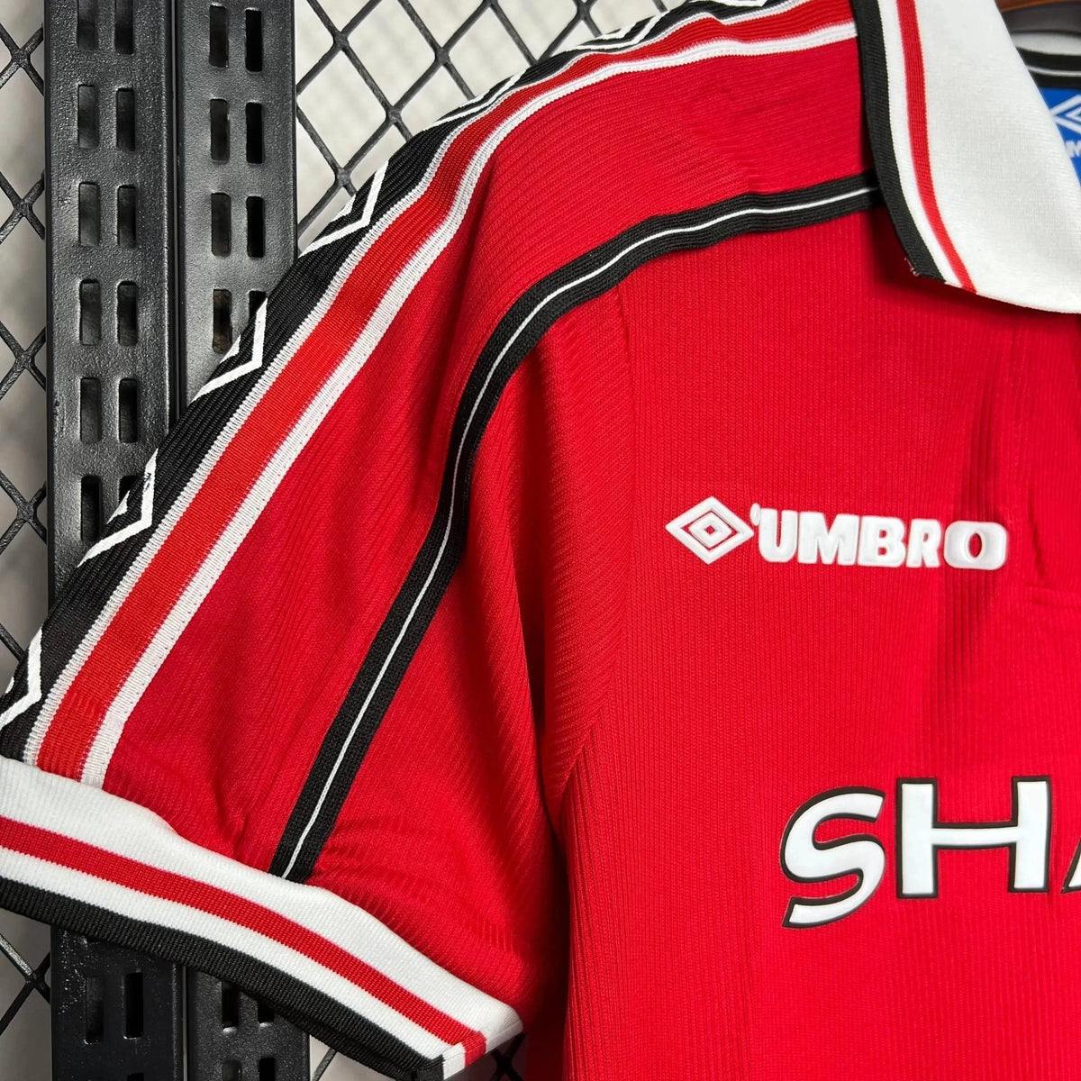 Manchester United - Retro Home 1998/99 Jersey