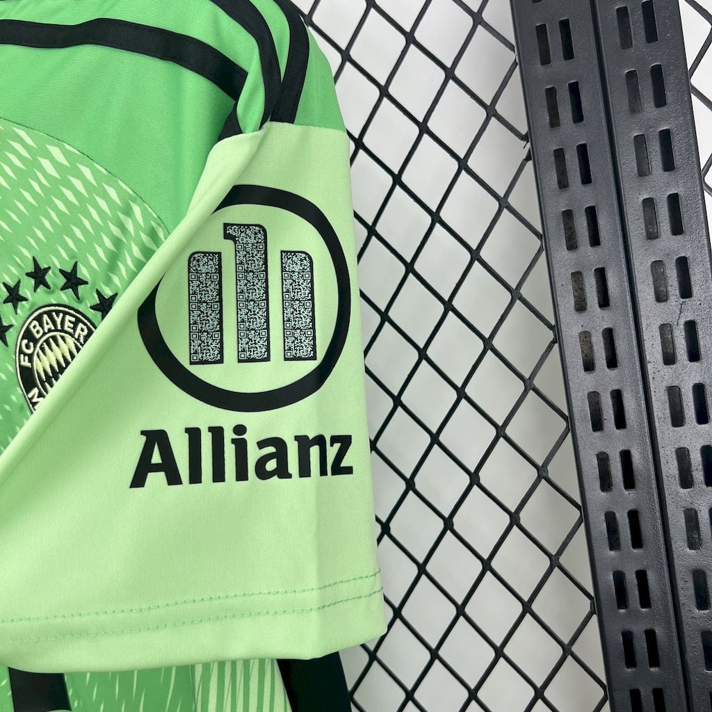 Bayern Munich - Goalkeeper 25/26 Jersey