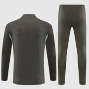 Real Madrid - Training 25/26 Tracksuit Kit