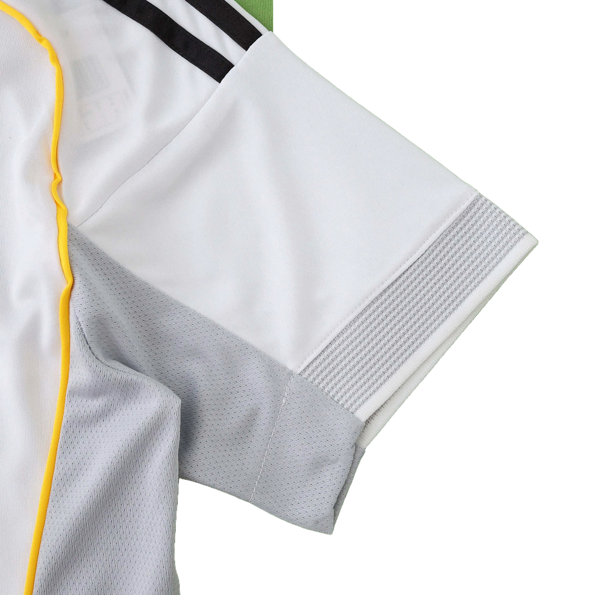 Real Madrid - Home 25/26 Women’s Jersey