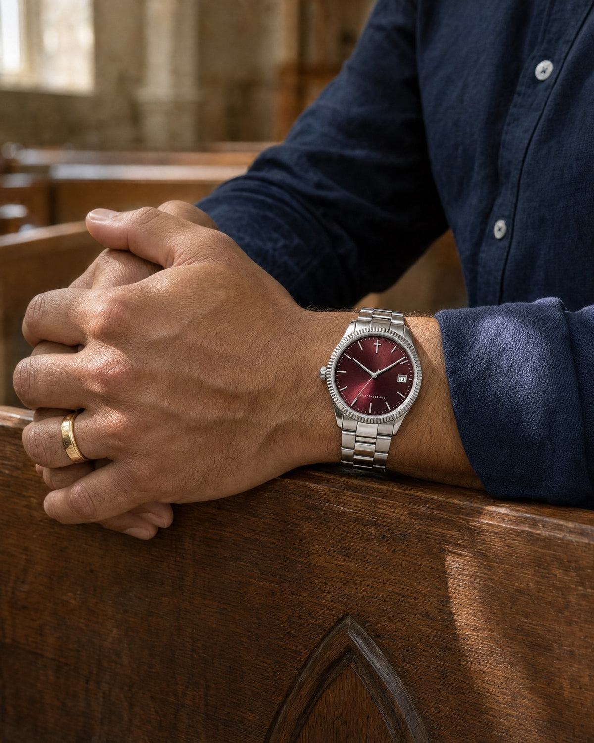 Todo lo Puedo watch on the wrist